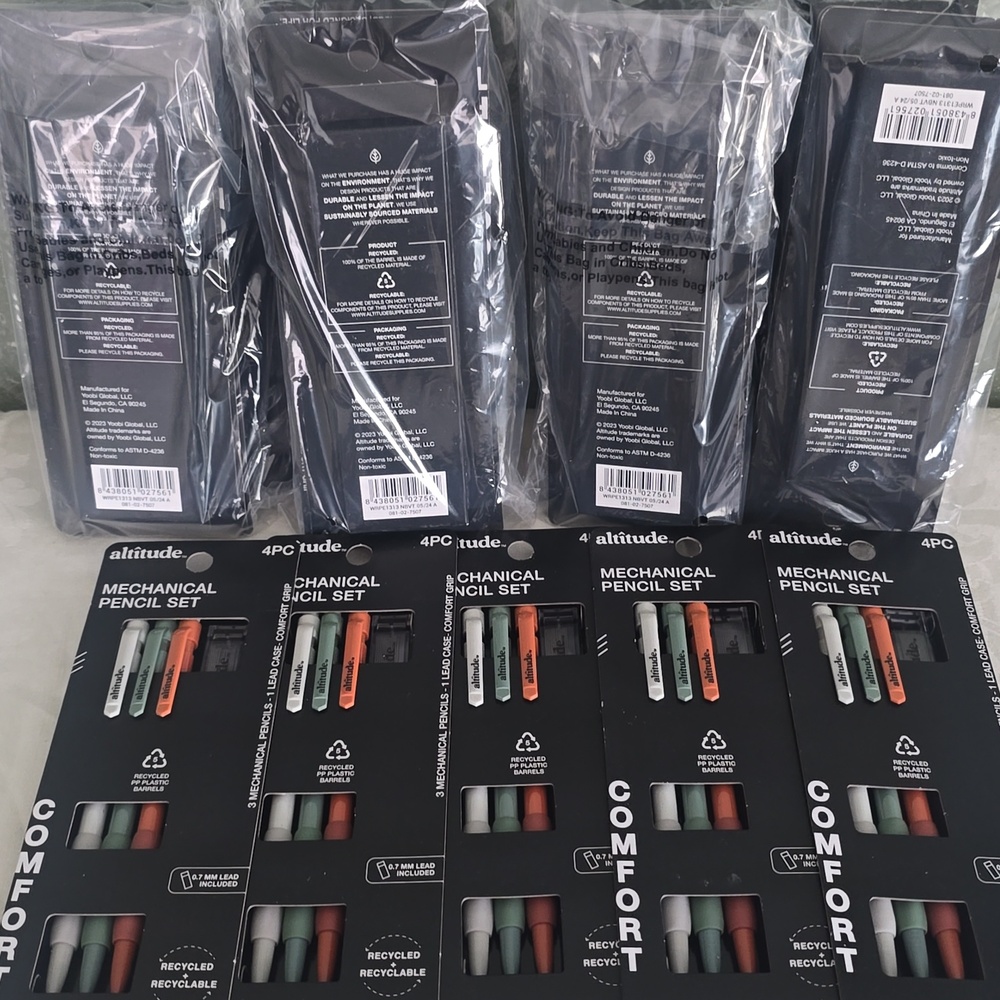 21 Mechanical Comfort Pencils  Sets 3 Pencils & Lead Case Per Set New
